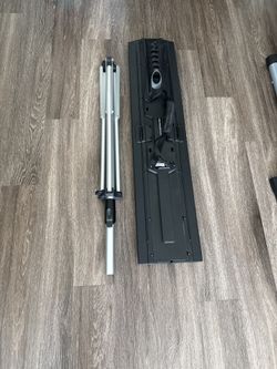 Projection Screen with Tripod Stand – Works, Discounted