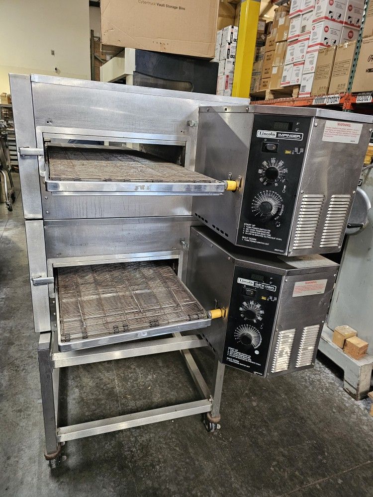 Lincoln Impinger 1132-000-A 56" Double Stack Conveyor Oven 208v / 3ph Excellent