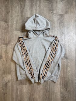 V2BYVELARE CHEETAH PRINT HOODIE