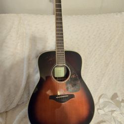 Yamaha Guitar FG830. 