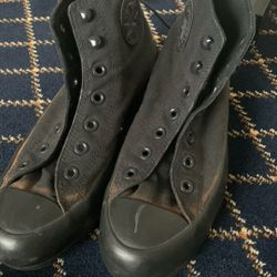 Black Hightop Converse 
