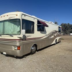 1997 Fleetwood discovery 36ft 300hp Cummings 79k miles