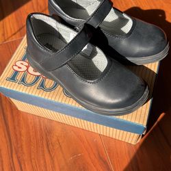 School Issue Prodigy Black Size 11 for Girls Like New