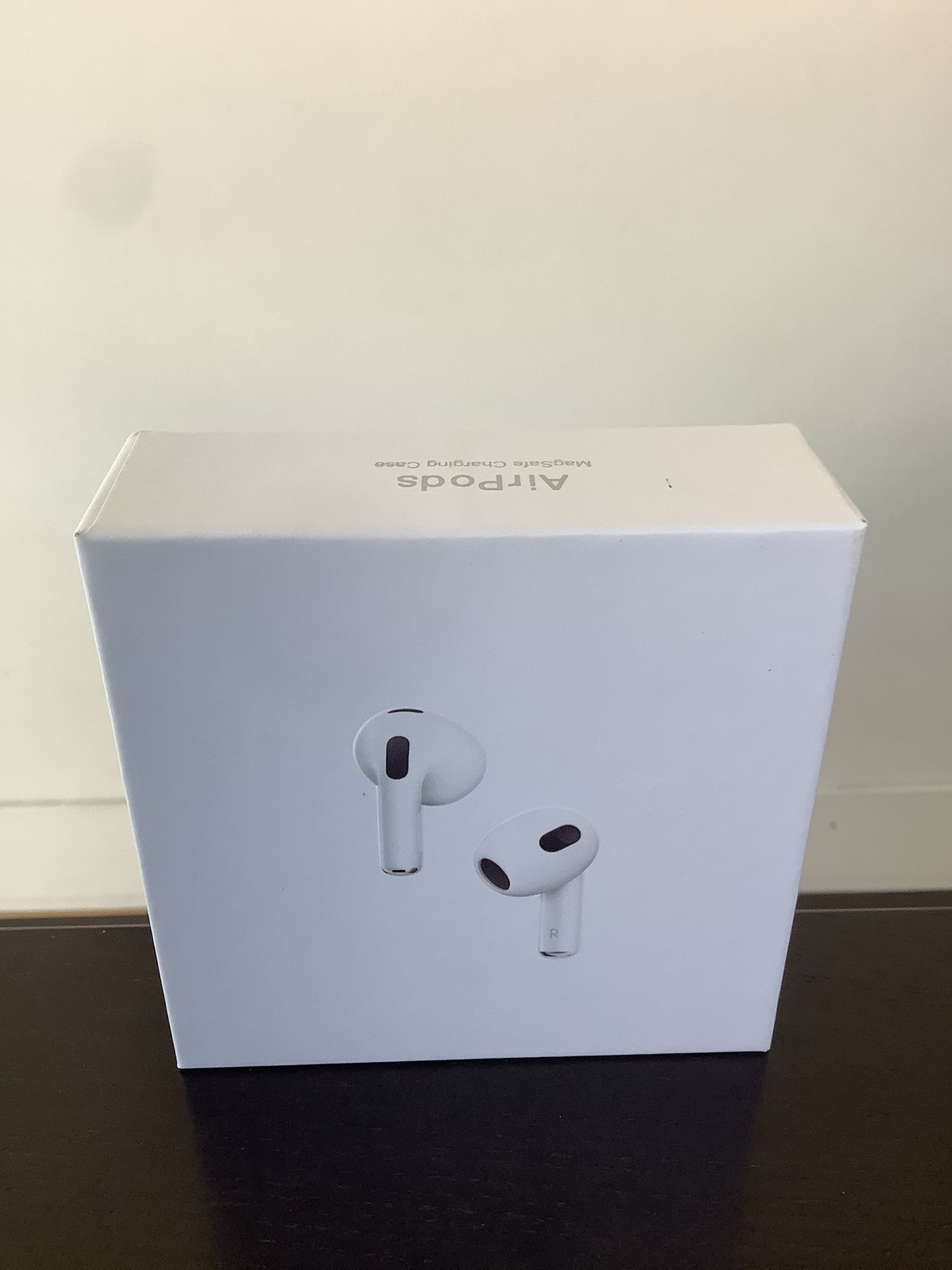Apple AirPod Gen 3 MagSafe Charging Case