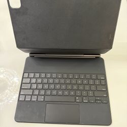 Magic Keyboard 12.9 Older Version iPad 