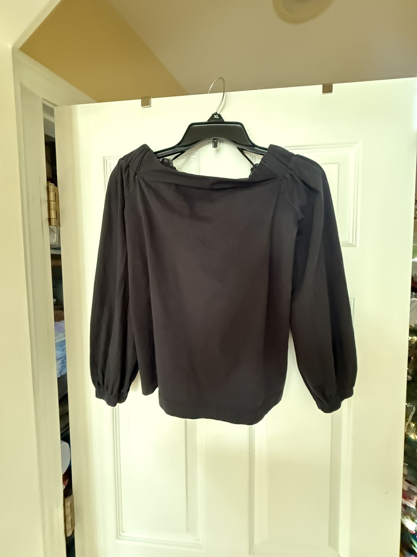 Black blouse with puffy sleeves #blouse women’s small loft top 