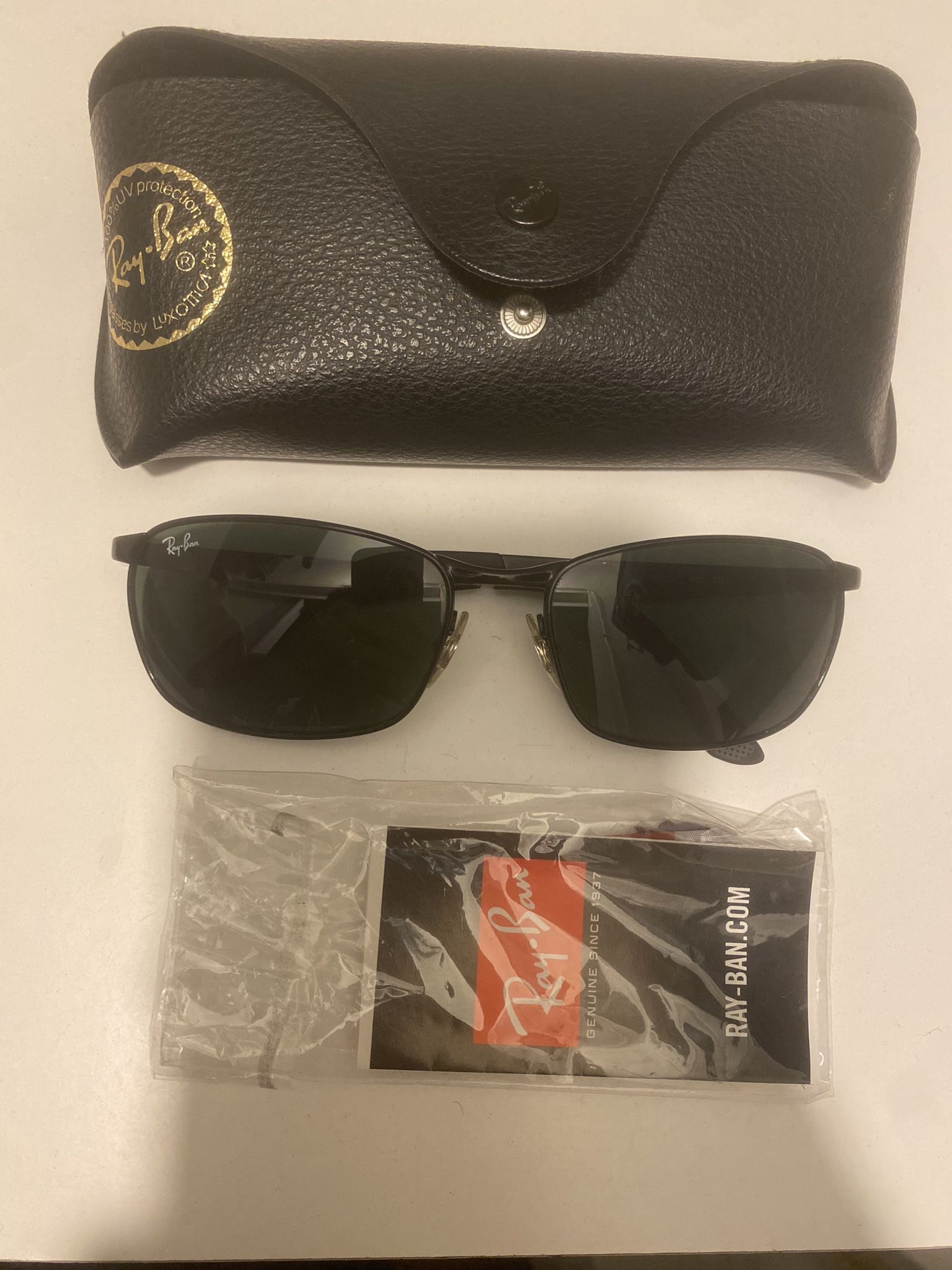 Ray-Ban Sunglasses (NEW)