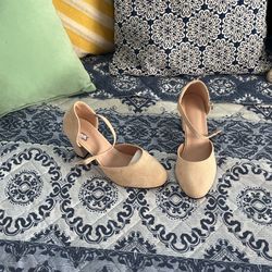 Size 36, Nuevos, Color Beige de gamuza