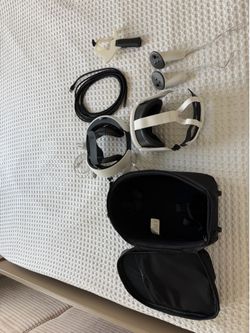 Meta Quest 3 w/ Accessories (Price Negotiable)