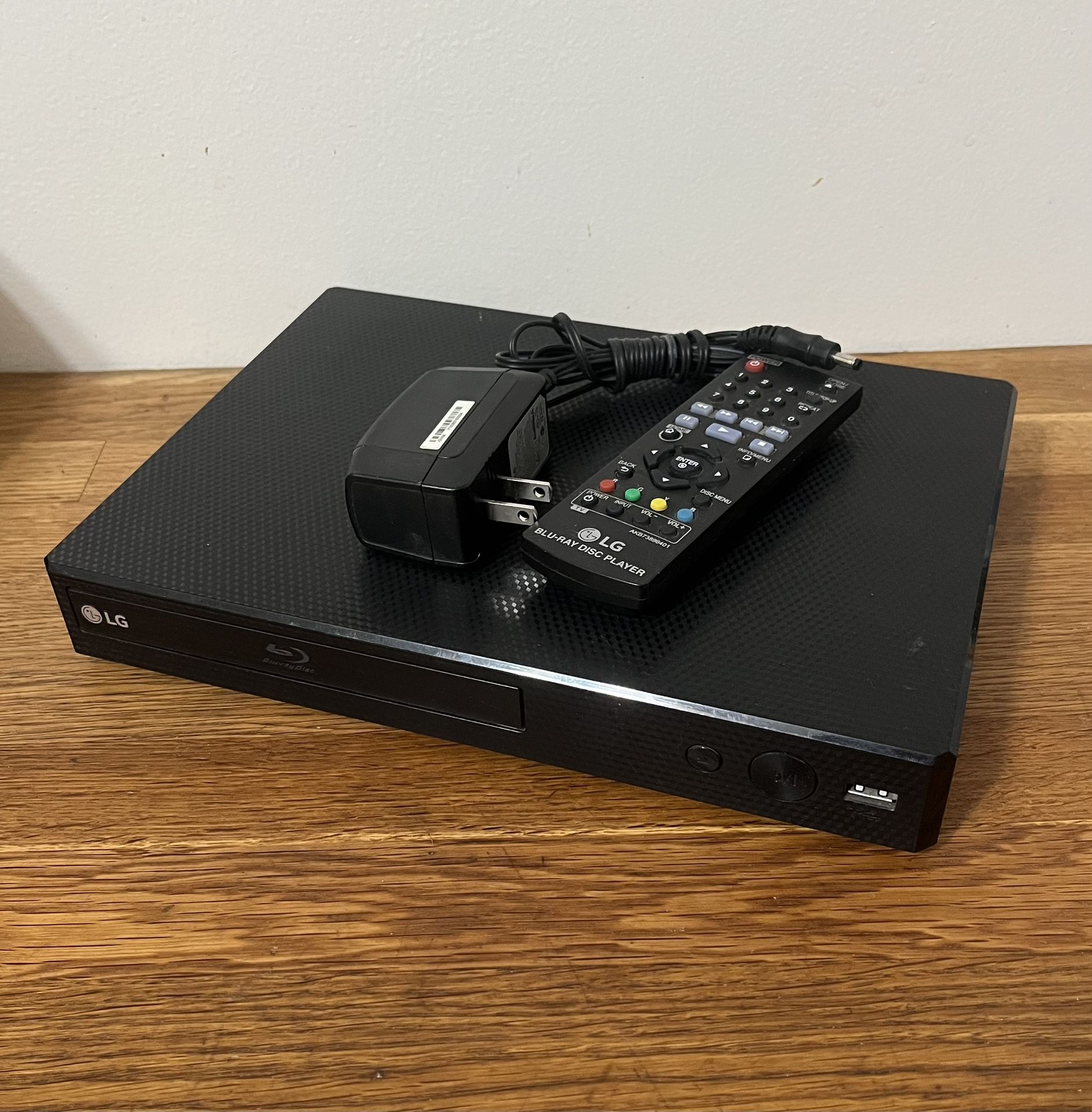 LG BP350 Network Blu-Ray Blu Ray Disc DVD Player Like New