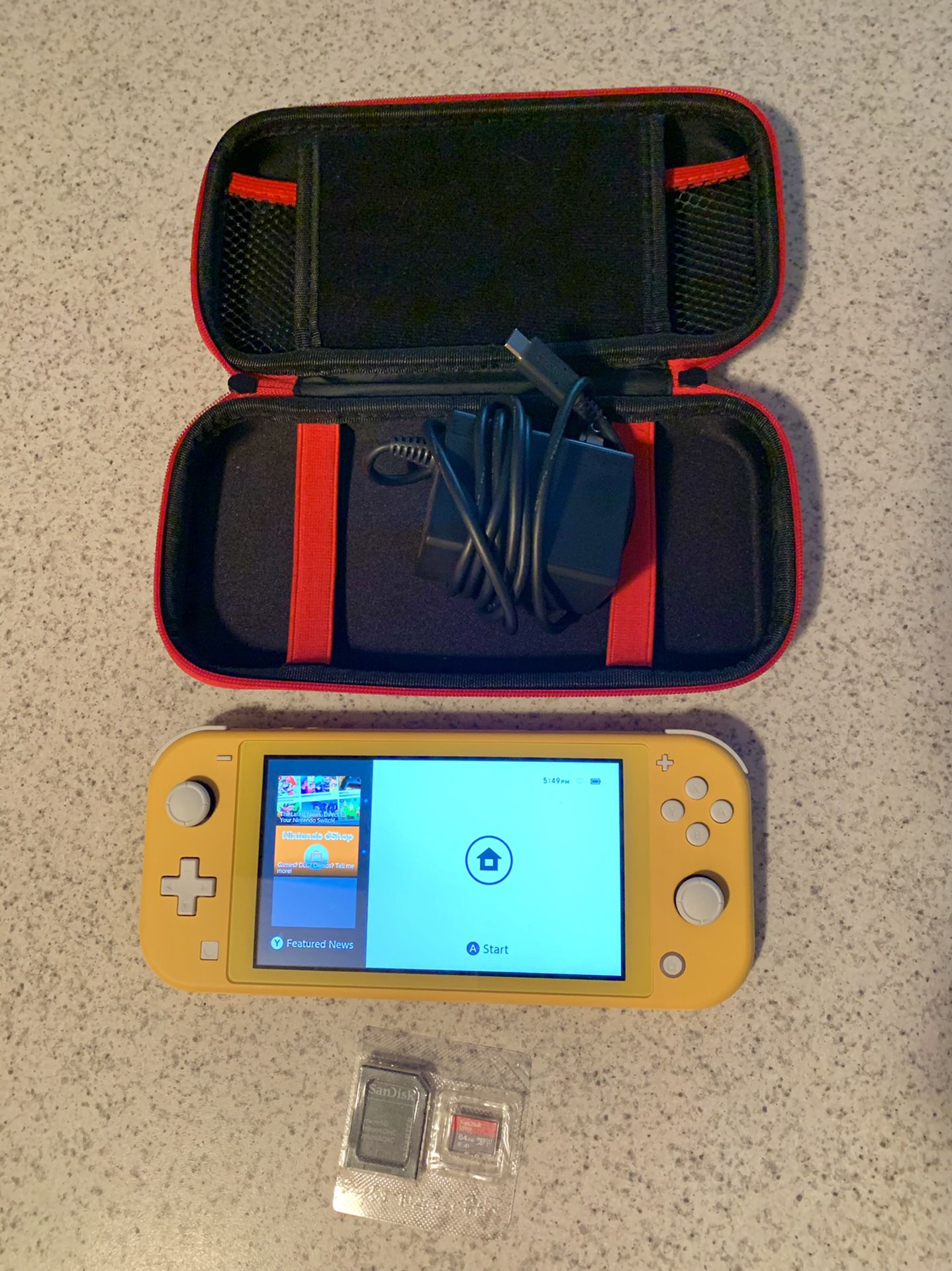 Nintendo Switch Lite - With Games