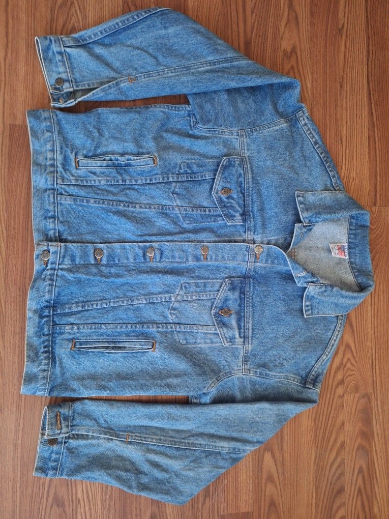 Tyca Blue Trucker Denim Jacket Size Medium Embossed AAA Made in USA