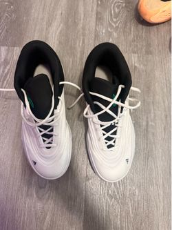 dame 10 basketball shoes