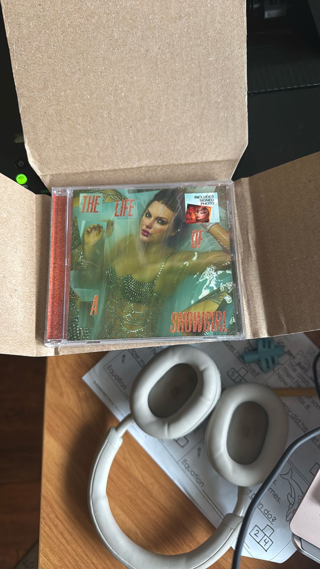 Taylor Swift Signed The Life Of A Show Girl CD