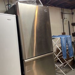 GE Profile Fridge With Freezer