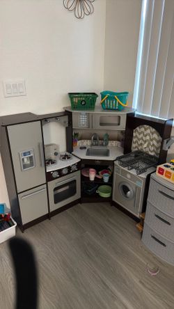 Play kitchen
