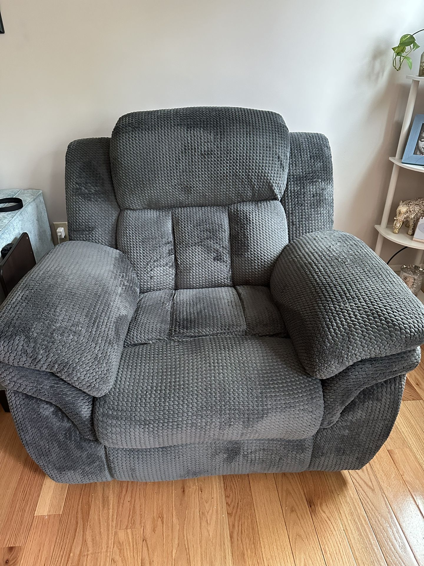 Recliner Set 3 (Seater And Single Seater)