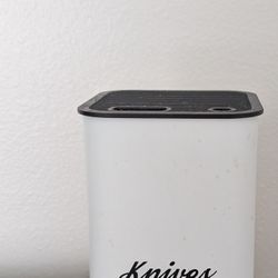 Knife Holder 