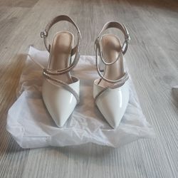White Shoes  Size 6