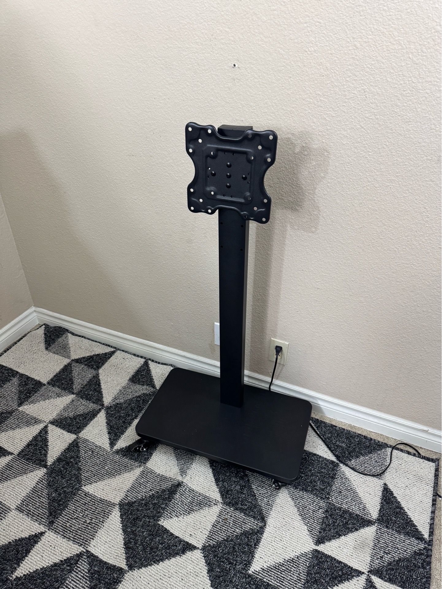 Rolling tv stand