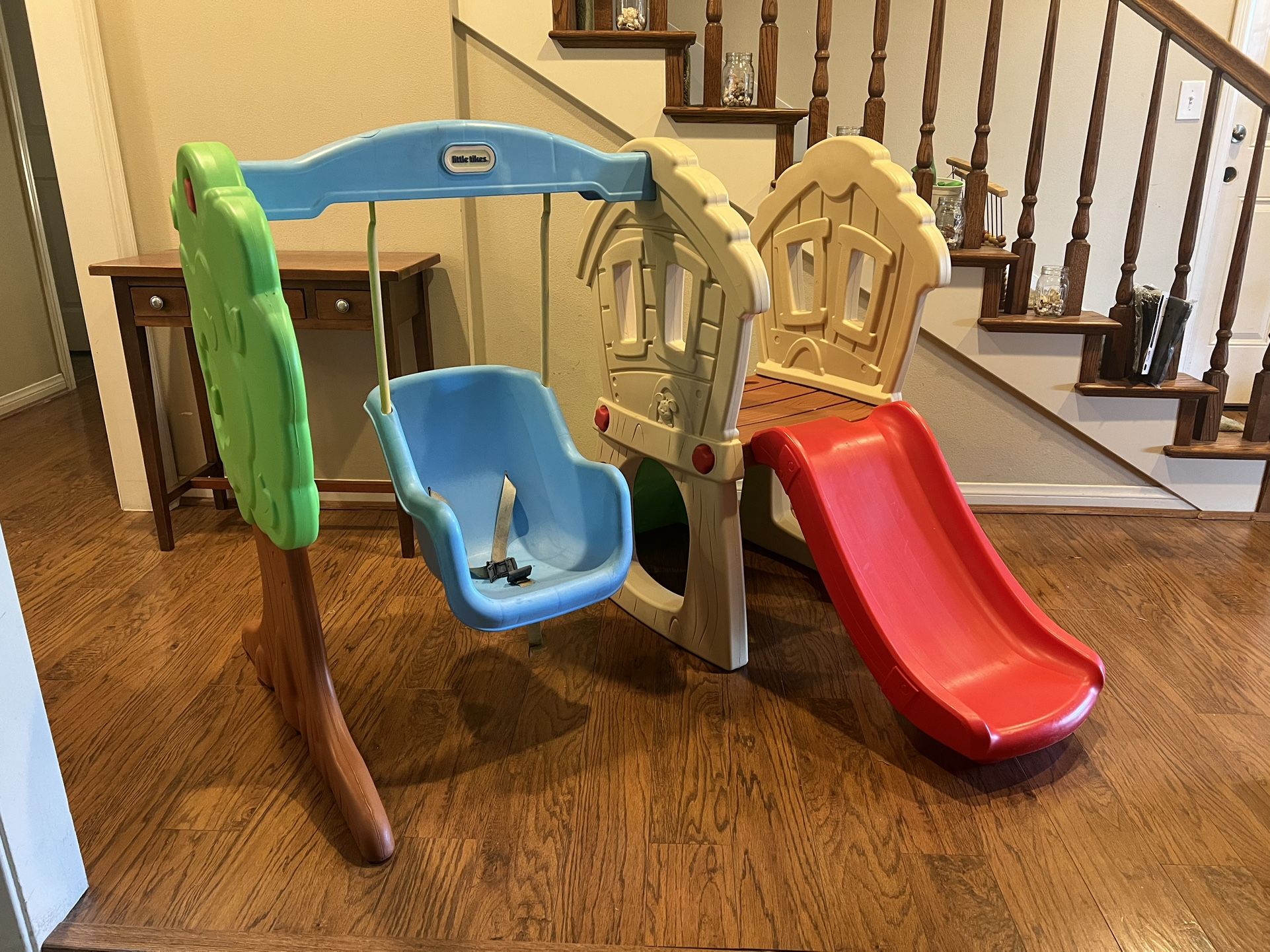 Little Tikes swinget and slide