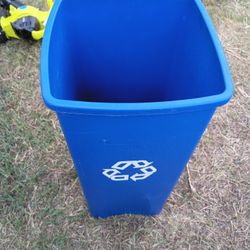 Recycle Trash Can