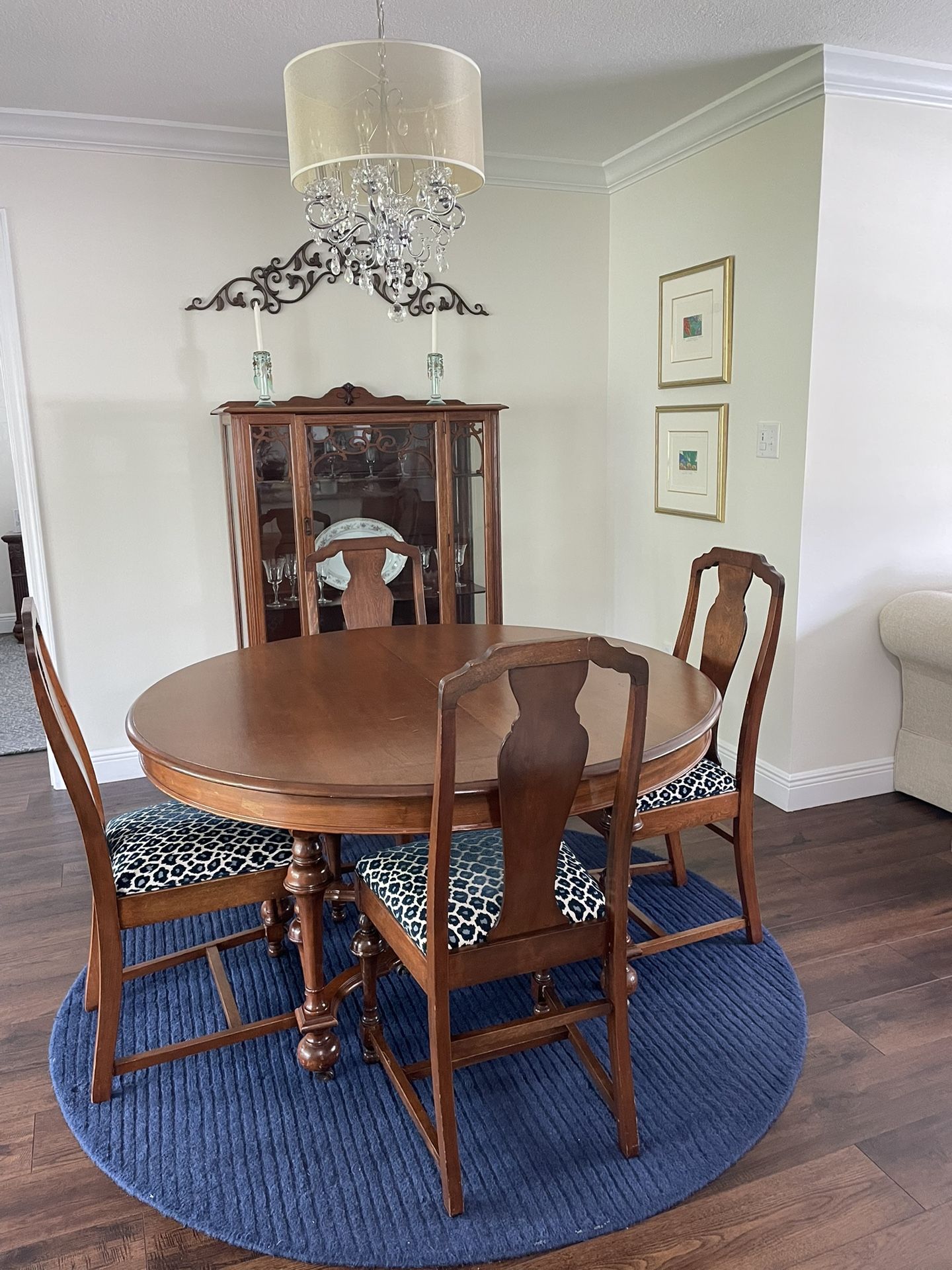 Antique Table 54” With Four Chairs And Four Leaves