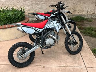 BRAND NEW APOLLO 125CC DIRTBIKE 100% FINANCING