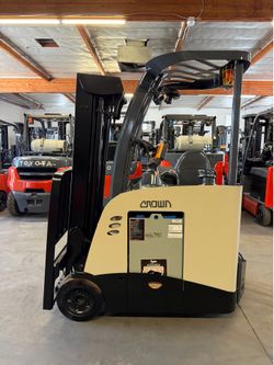 2025 Crown RC Forklift 1,500 hours