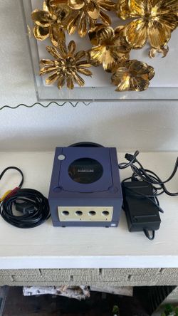 Nintendo GameCube Indigo color with wires, games and controllers