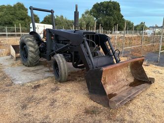 Ford 4410 tractor