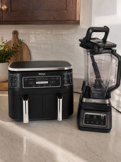 NINJA AIR FRYER AND BLENDER