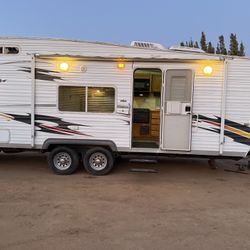 2007 Attitude Toyhauler 