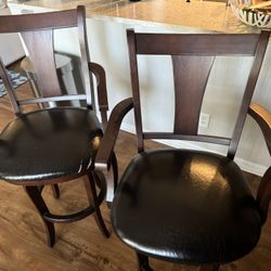 2 Swivel Barstools