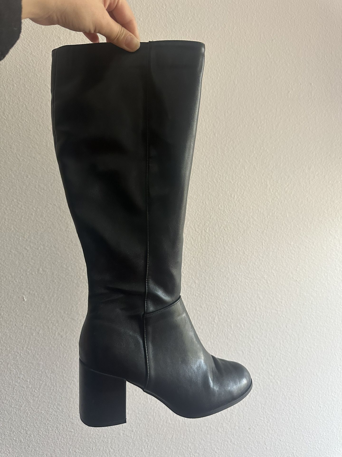 Black Boots