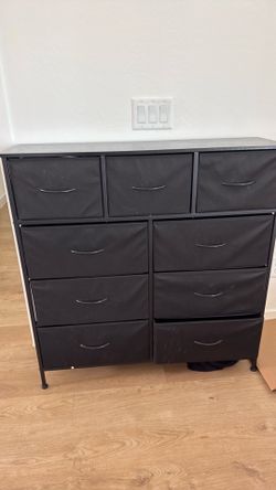 Dresser  black