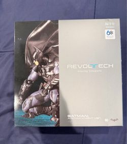 Revoltech Amazing Yamaguchi Batman (Batman: Arkam Knight Ver.)