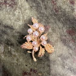 14k Gold Branch/leaf  With Pearls Brooch/lapel 
