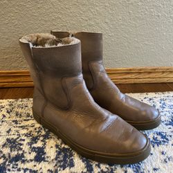 Frye Boots Womens Size 8