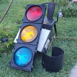 Authentic Eagle Signal Traffic Light 42"