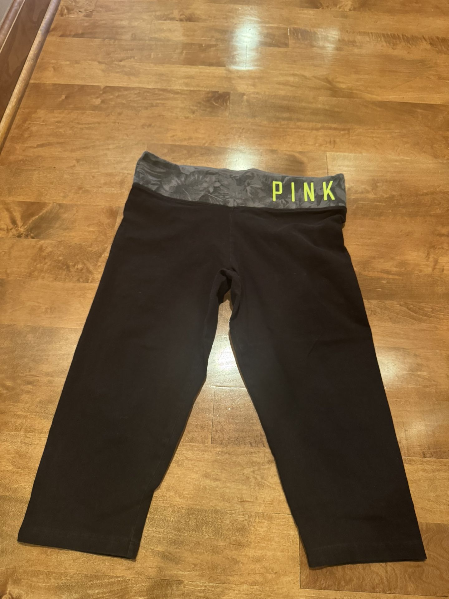 Woman’s MU Mizzou Capri Pants Shipping Available