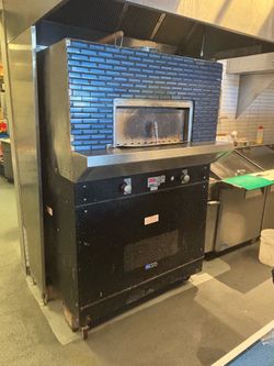 Wood stone oven. (Gas)