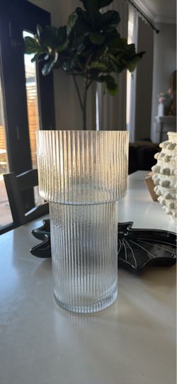 H&M Home ribbed vase