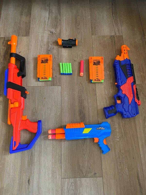 Game weaponry