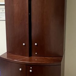 Beautiful Wood Chest 