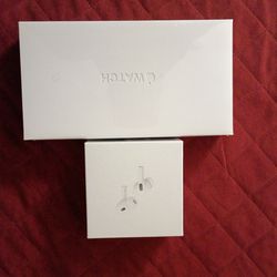 Apple watch Ultra and earbuds