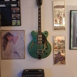Gretsch Electric Guitar + Amp + Case