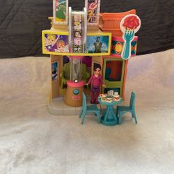 Sweet Street Movie / Dinner Show With Doll