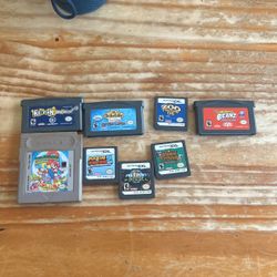 Assortment of Gameboy and DS games