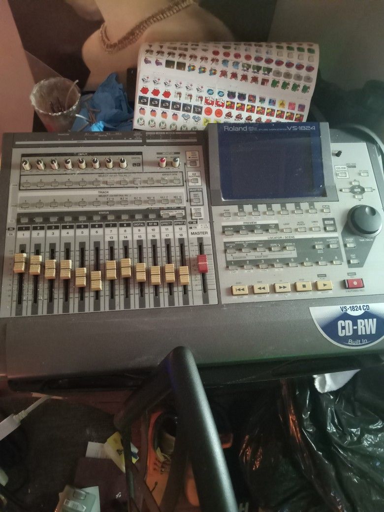 Roland VS-1824 Mixer